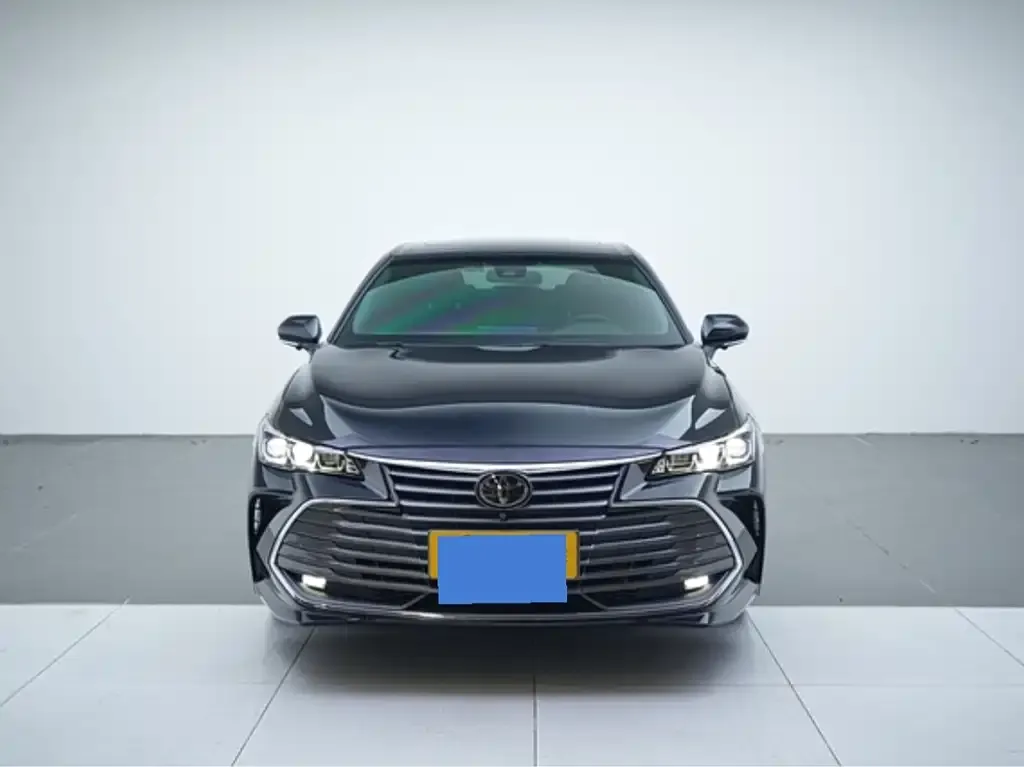 Toyota Avalon — фото 1