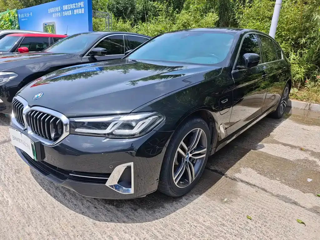 BMW 5 Series New Energy — фото 1