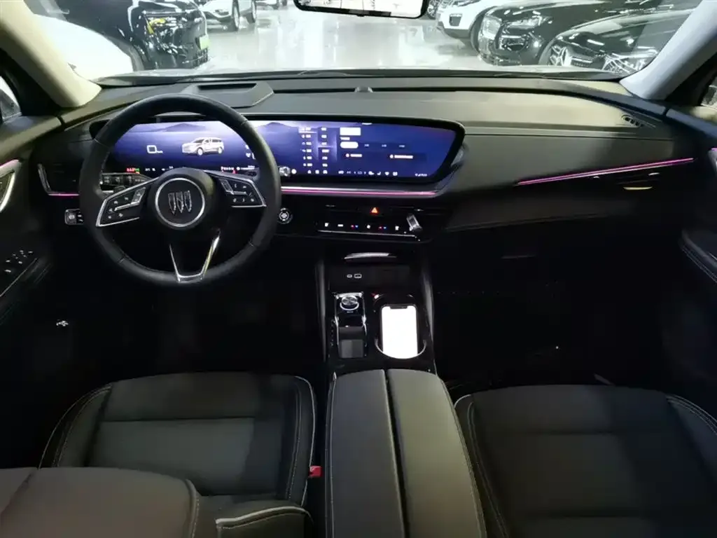 Buick Envision Plus — фото 9