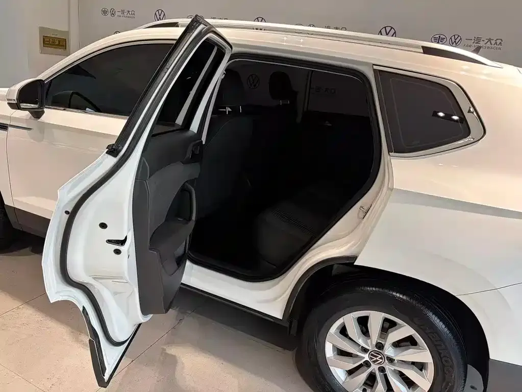 Volkswagen Tharu 2021 из CN, фото 9