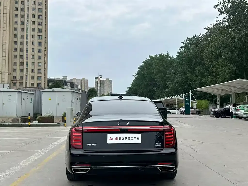 Hongqi H9 — фото 6