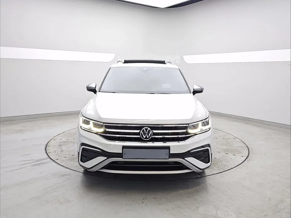 Volkswagen Tiguan — фото 5