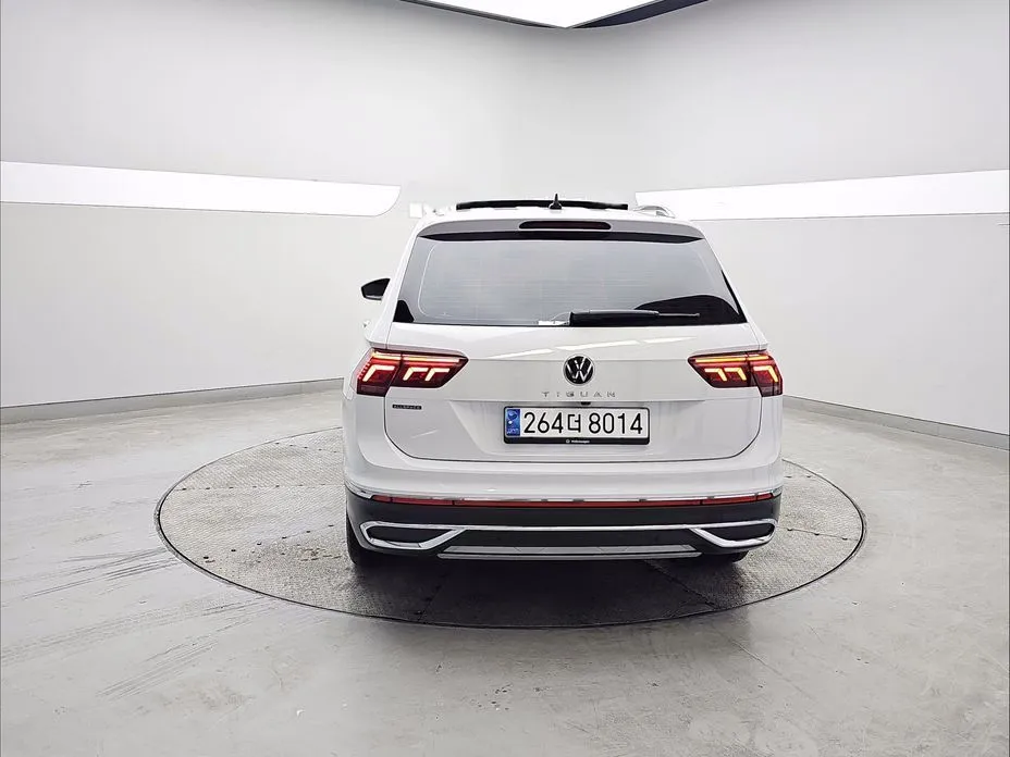 Volkswagen Tiguan — фото 8