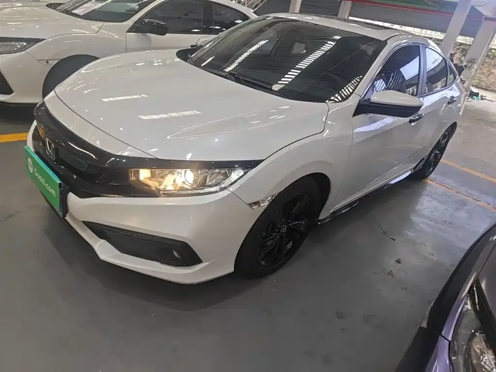 Honda Civic — фото 10