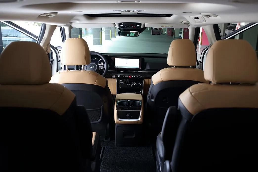 Kia Carnival — фото 2