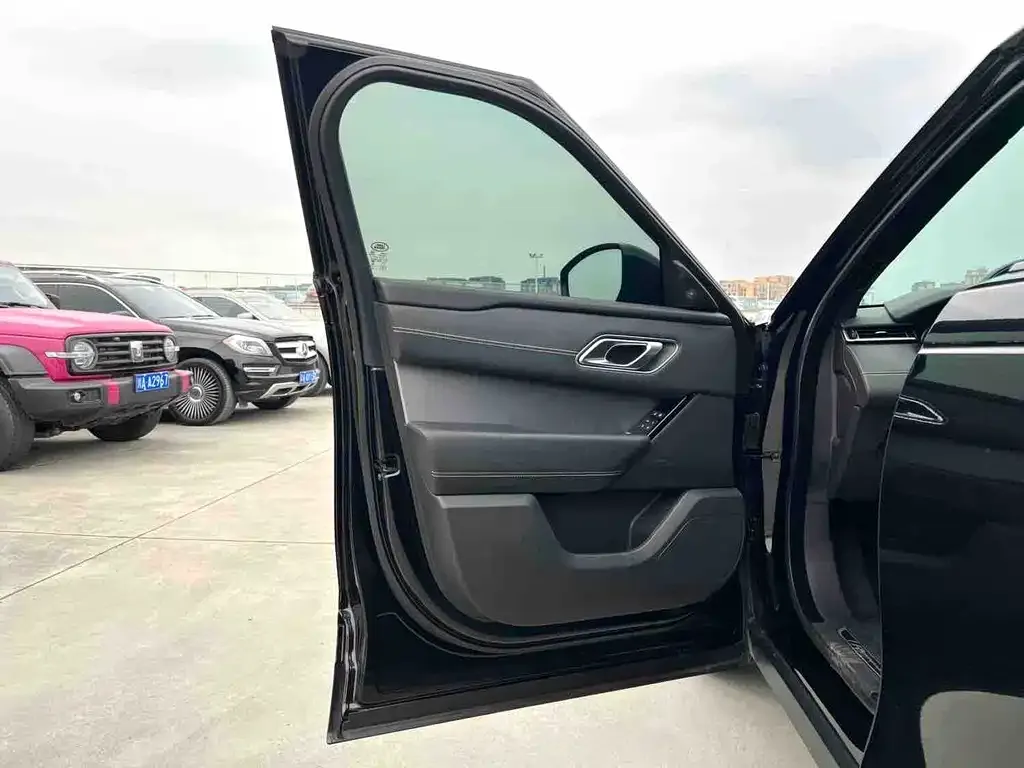 Land Rover Velar — фото 2