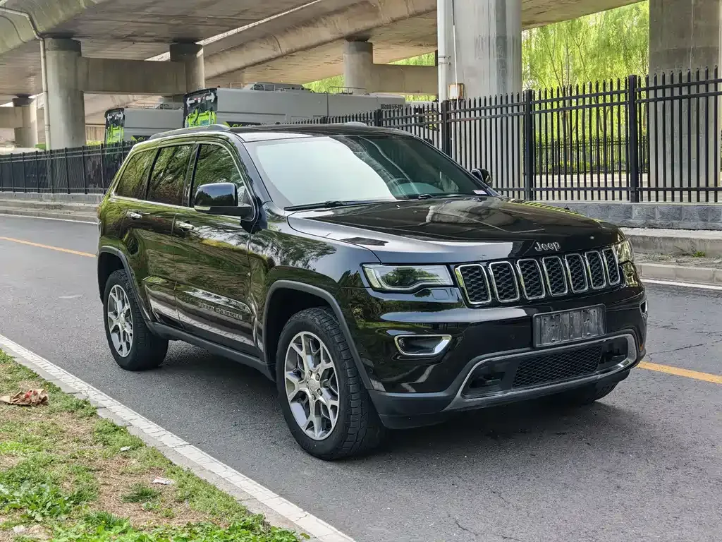 Jeep Grand Cherokee (Import) 2021 из CN, фото 9