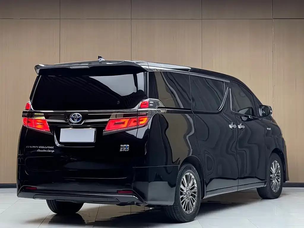 Toyota Vellfire — фото 4