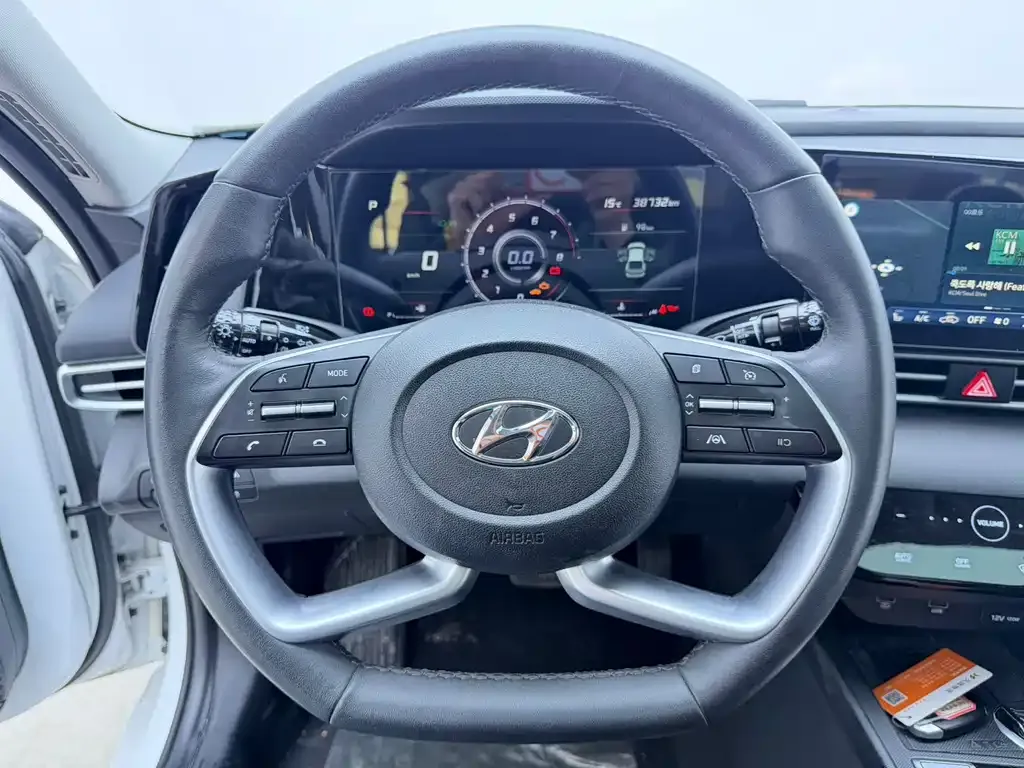 Hyundai Elantra — фото 5