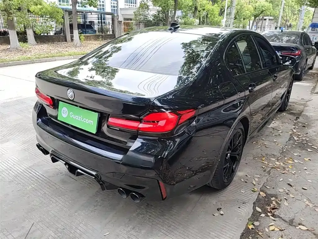 BMW 5 Series (Import) 2023 из CN, фото 2