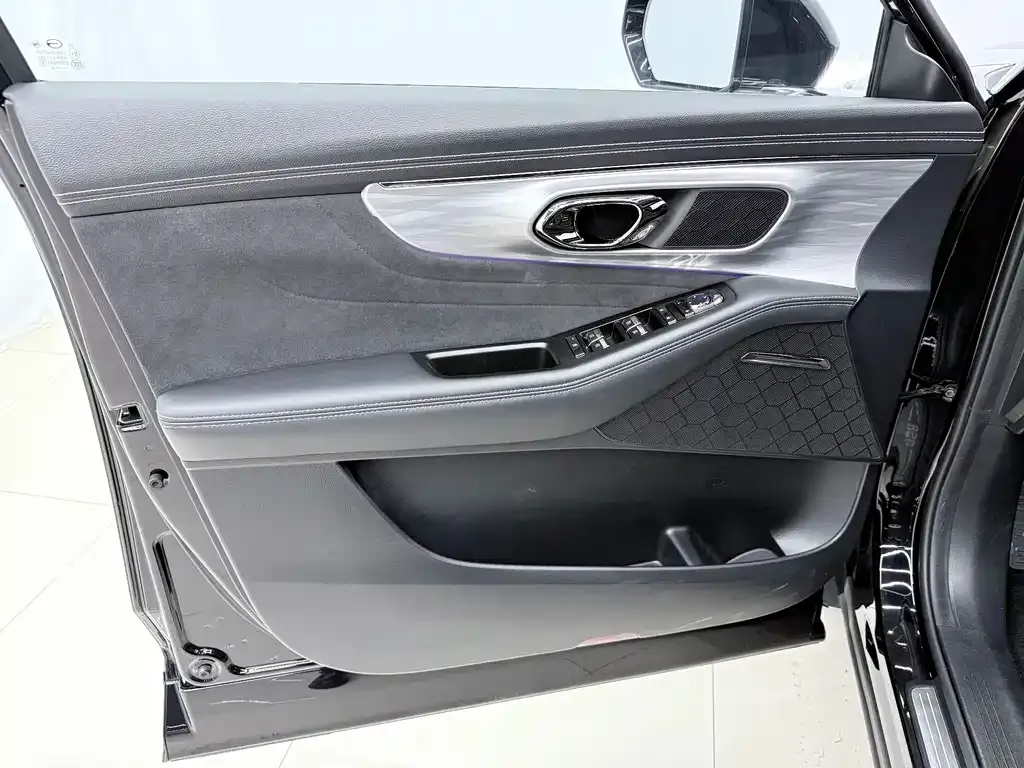 GAC Motor Trumpchi GS8 — фото 2