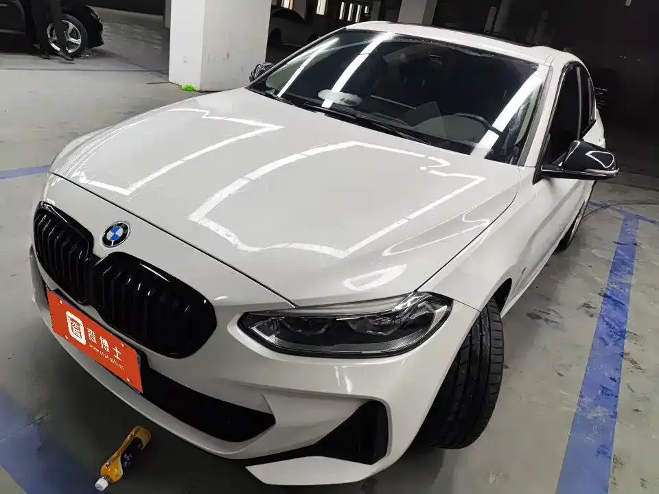 BMW 1 Series — фото 1