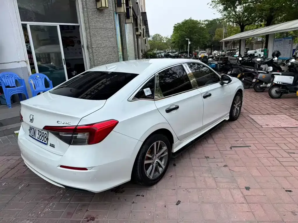 Honda Civic — фото 2