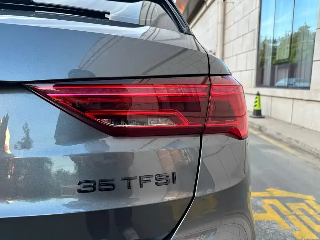 Audi Q3 — фото 4