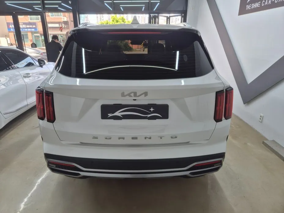 Kia Sorento — фото 7