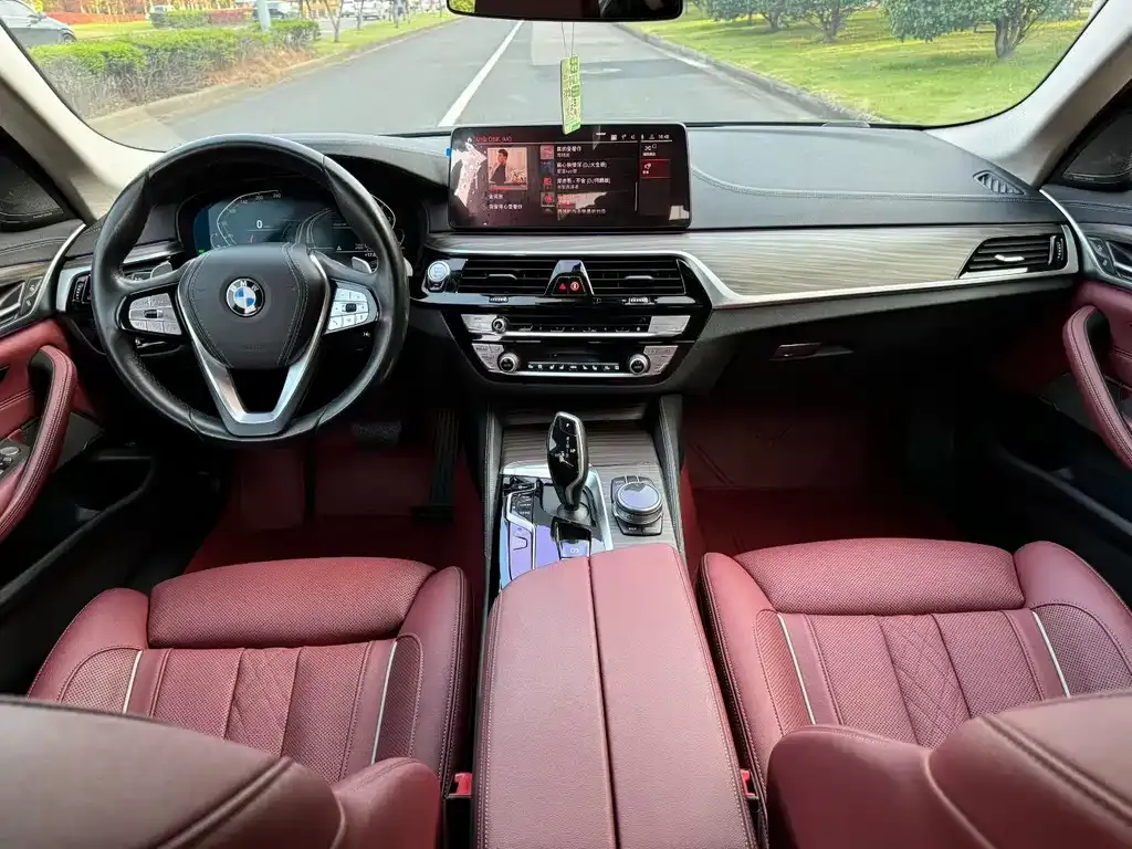 BMW 5 Series — фото 3