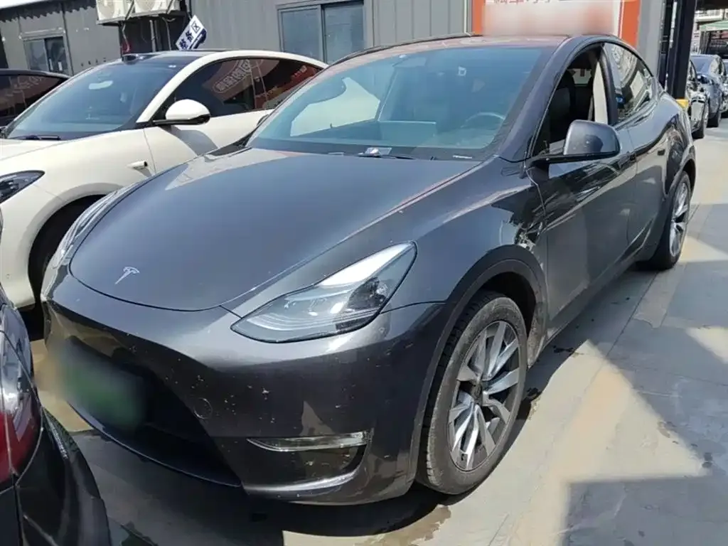 Tesla Model Y — фото 5