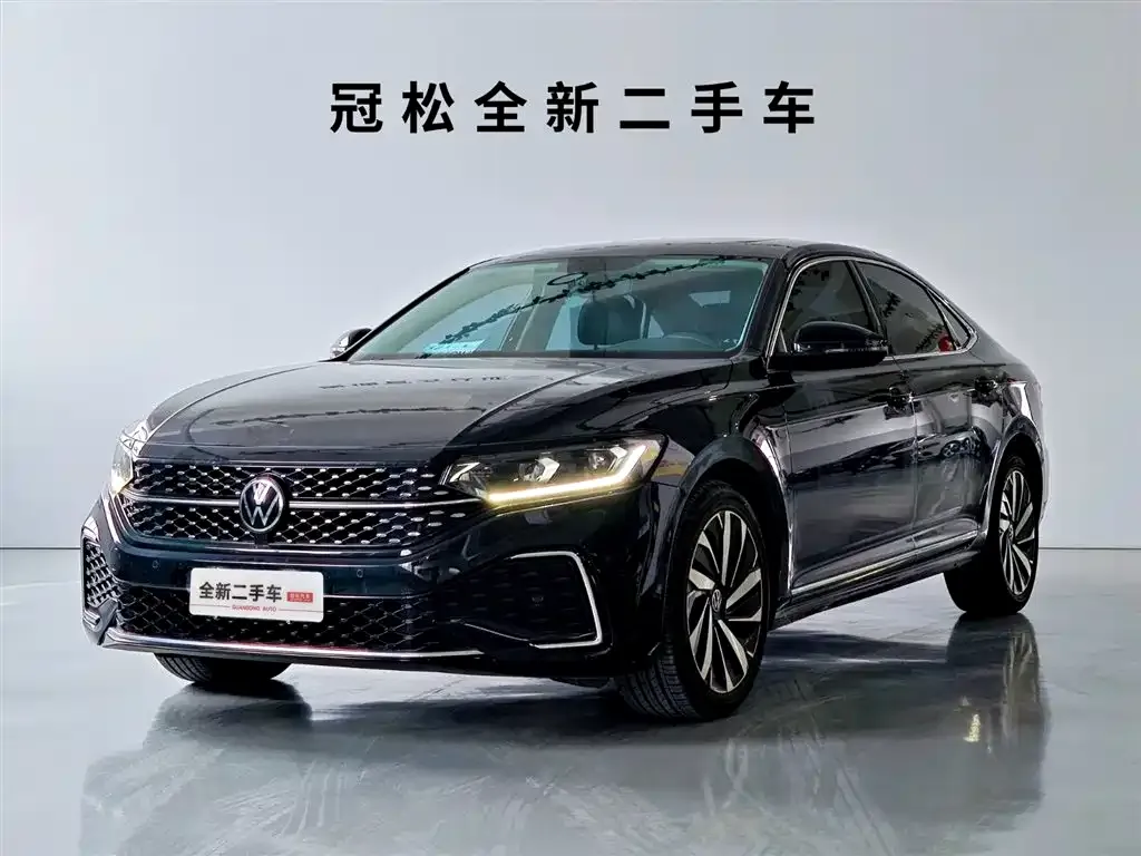 Volkswagen Passat — фото 1