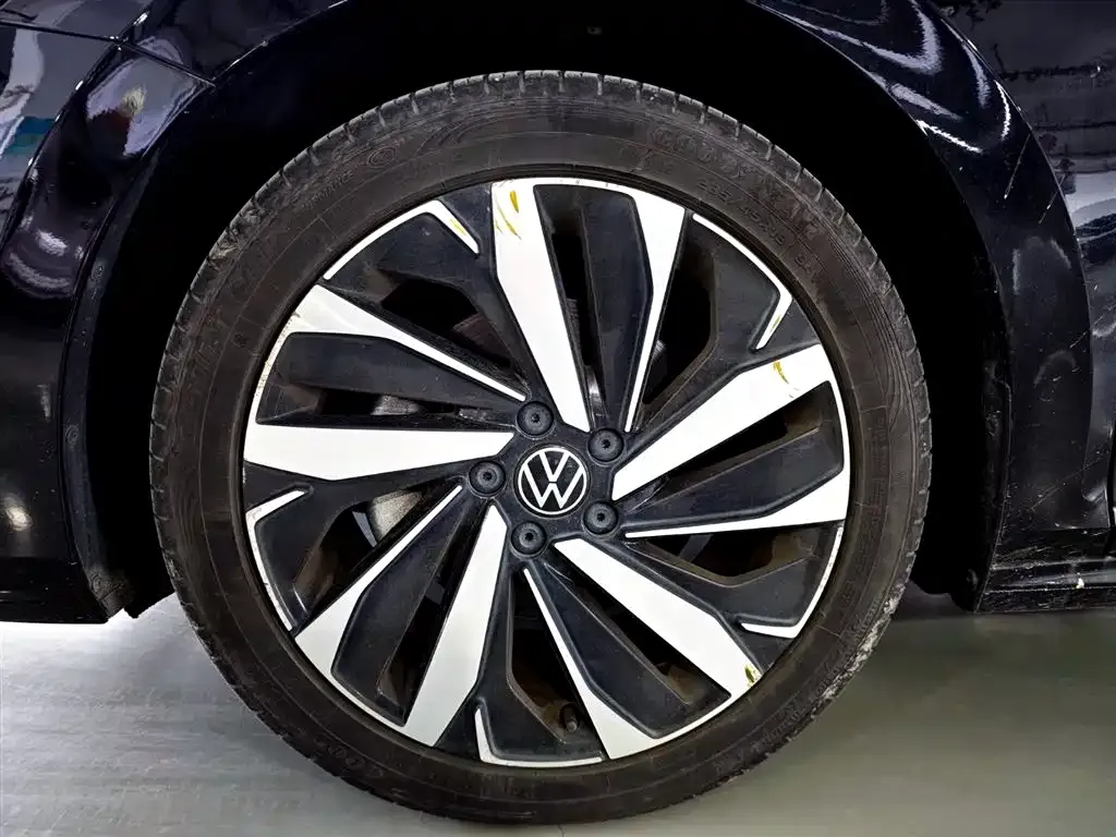 Volkswagen Passat — фото 8