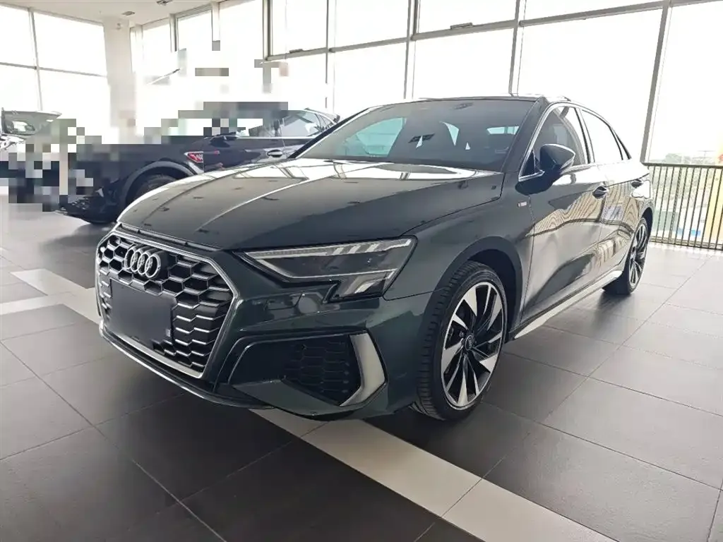 Audi A3 — фото 1