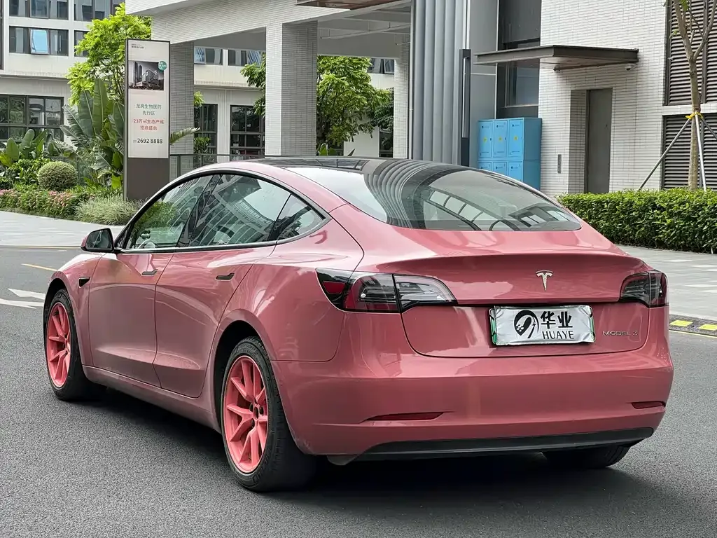 Tesla Model 3 — фото 7