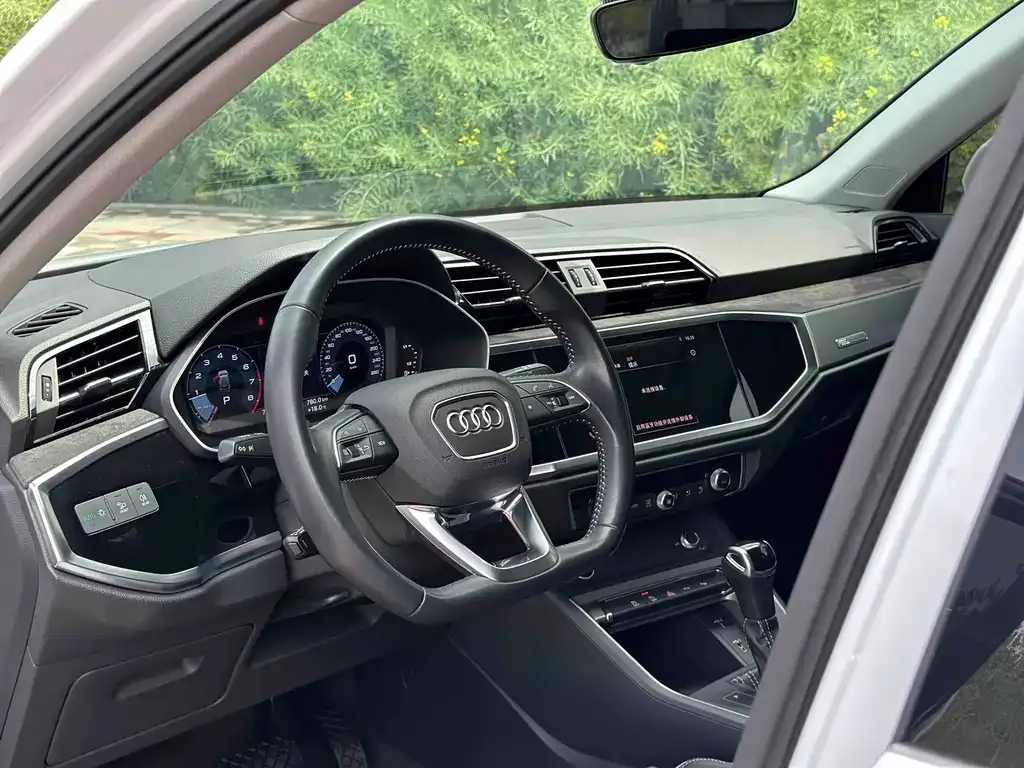Audi Q3 2021 из CN, фото 7