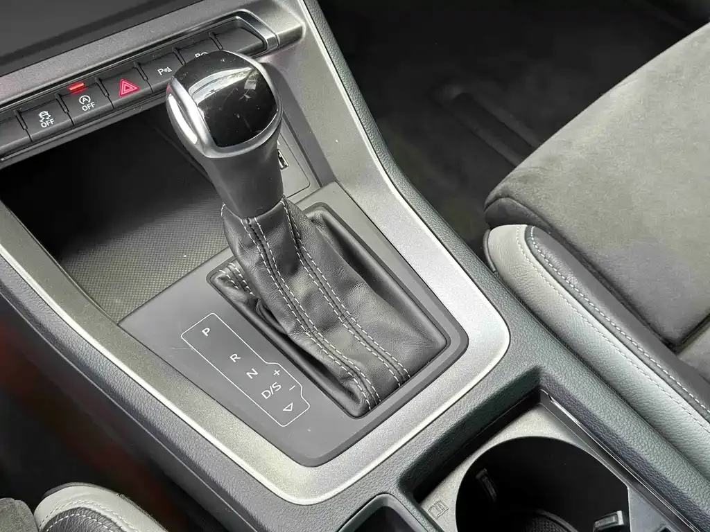 Audi Q3 2021 из CN, фото 3