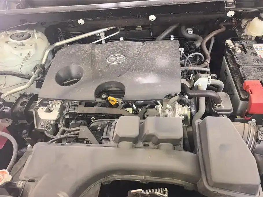 Toyota RAV4 — фото 10