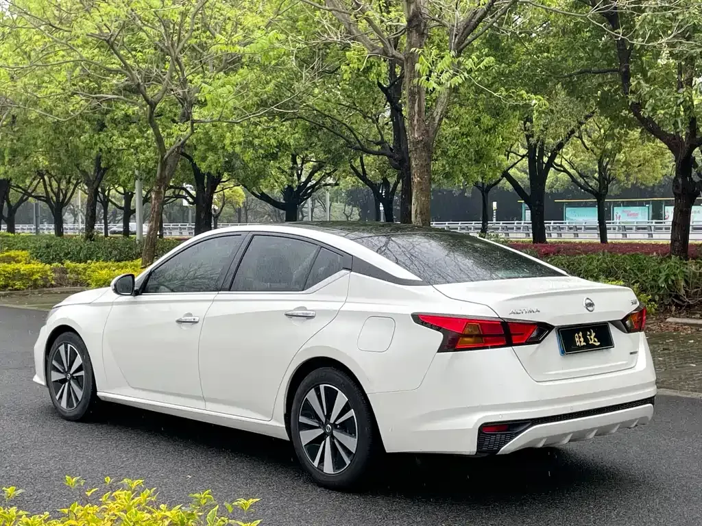 Nissan Teana — фото 10