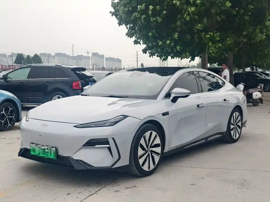 Geely Galaxy E8
