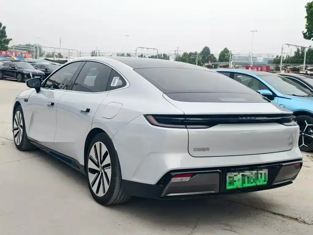 Geely Galaxy E8 2024 из CN, фото 7