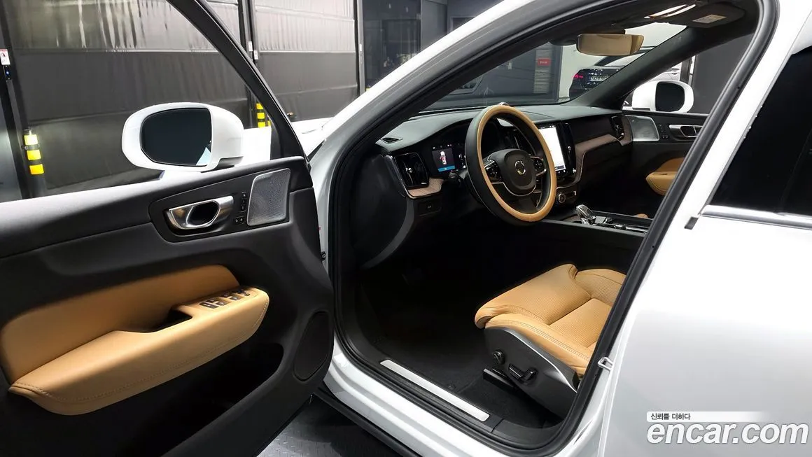 Volvo XC60 2024 из KR, фото 8