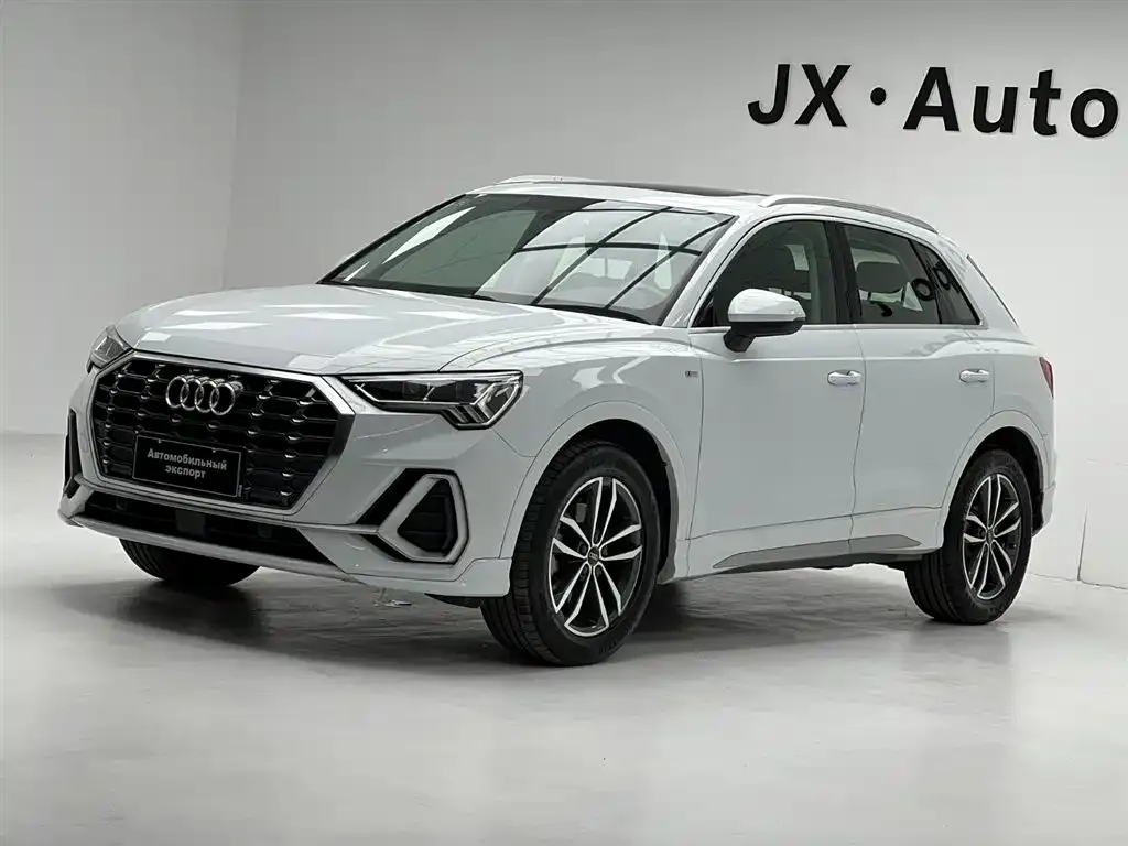 Audi Q3 — фото 1