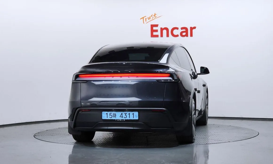 Tesla Model Y — фото 3