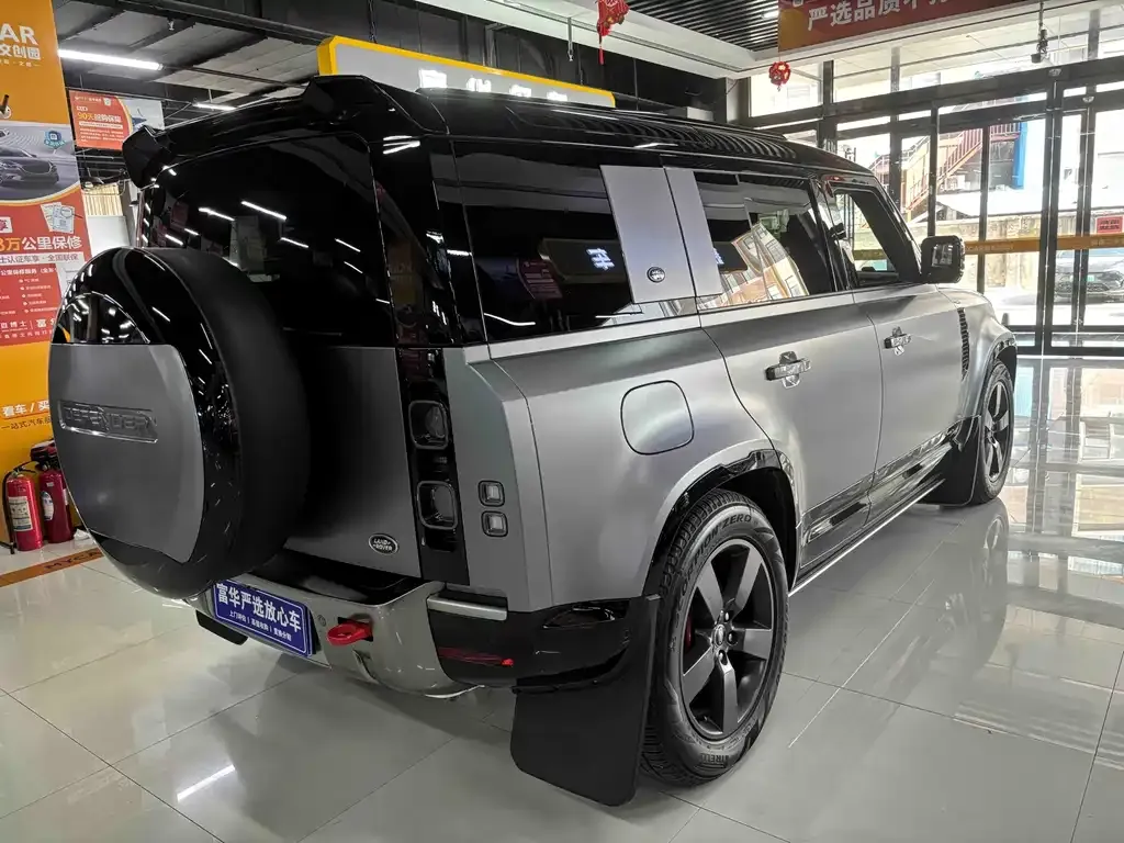 Land Rover Defender — фото 7