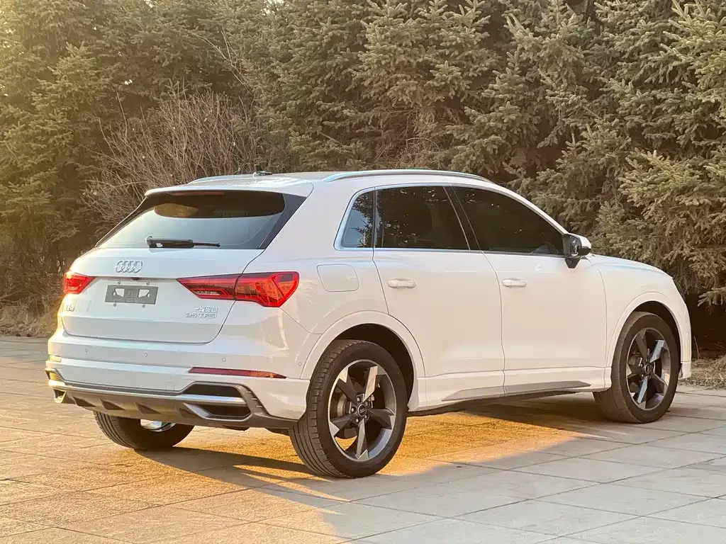 Audi Q3 — фото 7