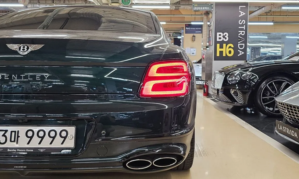 Bentley Flying Spur 2023 из KR, фото 7
