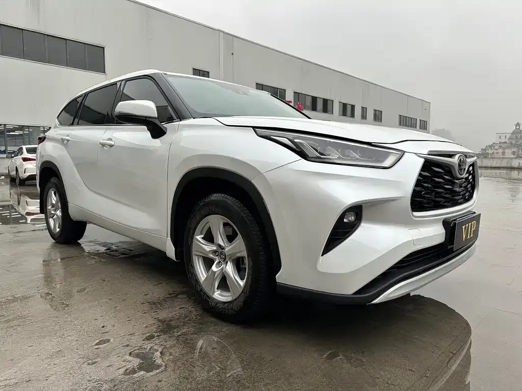 Toyota Highlander — фото 4