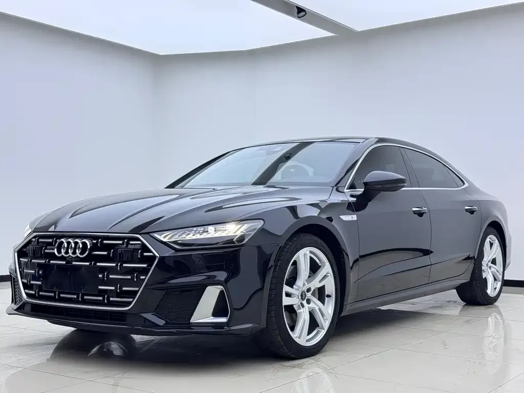 Audi A7L — фото 1