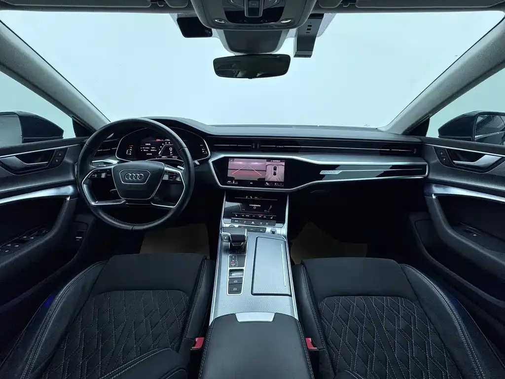 Audi A7L — фото 9