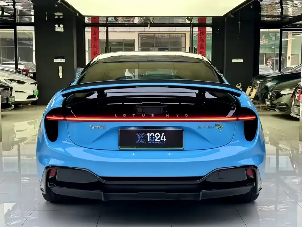 Lotus Emeya 2025 из CN, фото 10