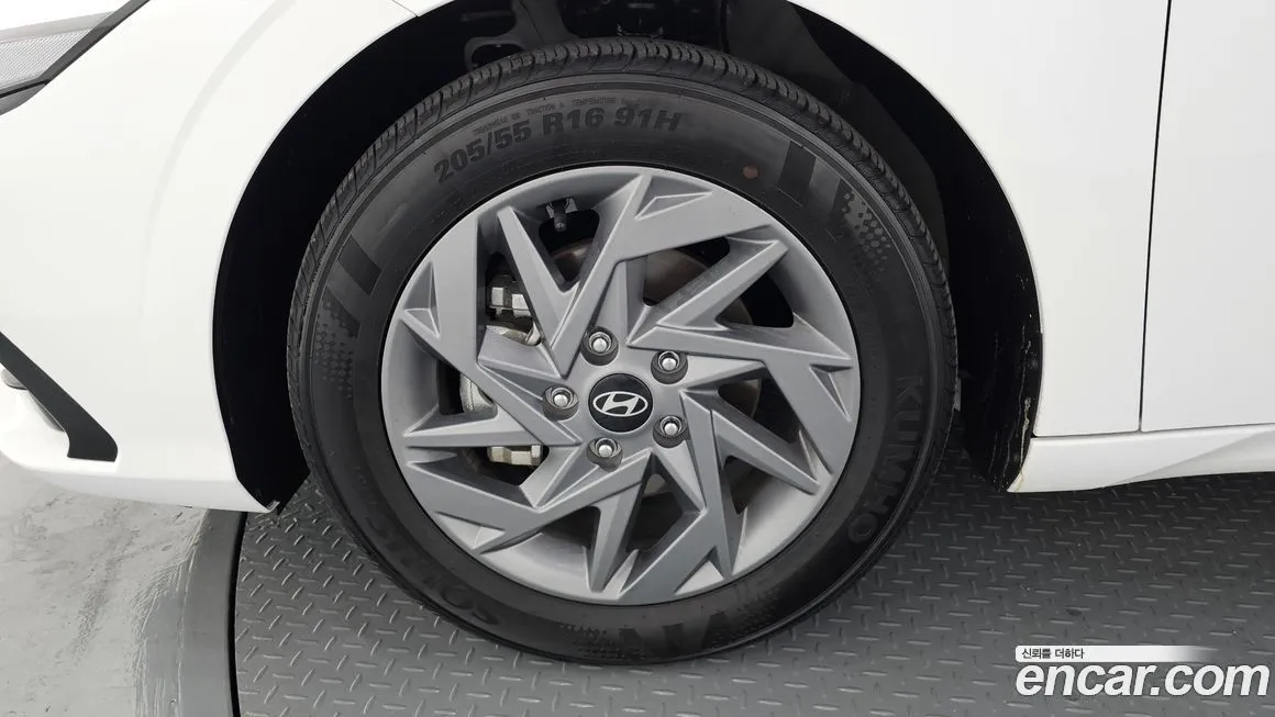 Hyundai AVANTE — фото 2