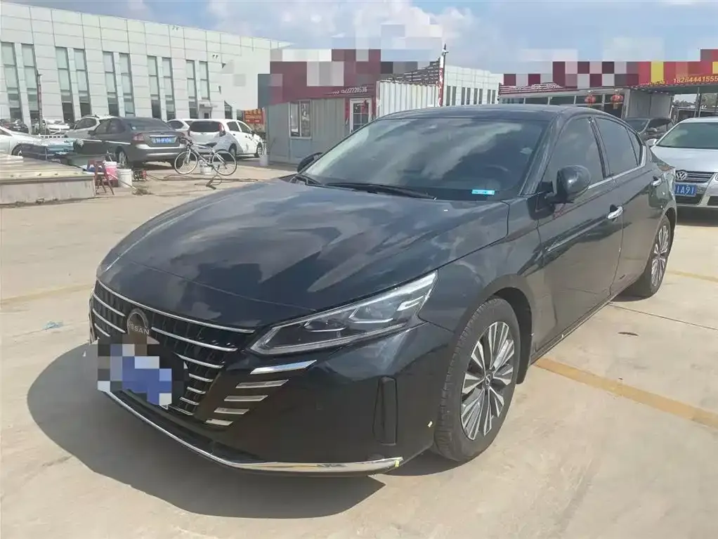 Nissan Teana — фото 1