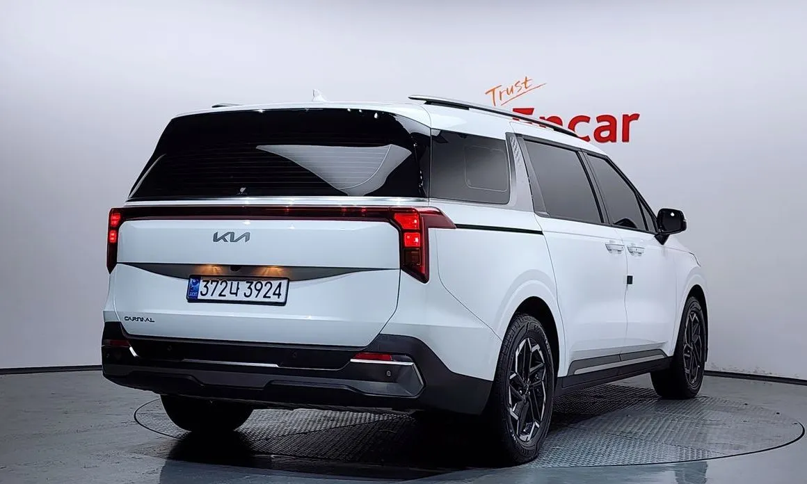 Kia Carnival — фото 2