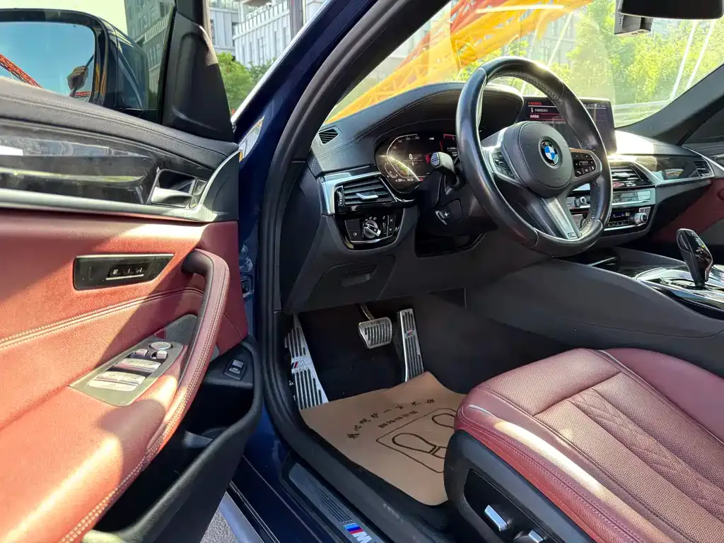 BMW 5 Series 2021 из CN, фото 6