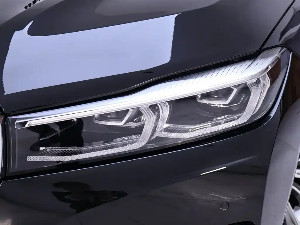 BMW 7 Series 2022 из CN, фото 10