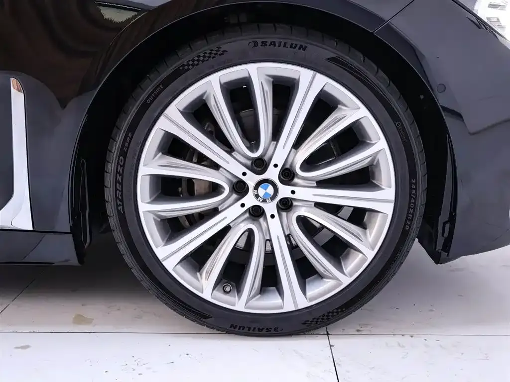 BMW 7 Series 2022 из CN, фото 2