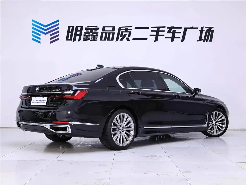 BMW 7 Series 2022 из CN, фото 8