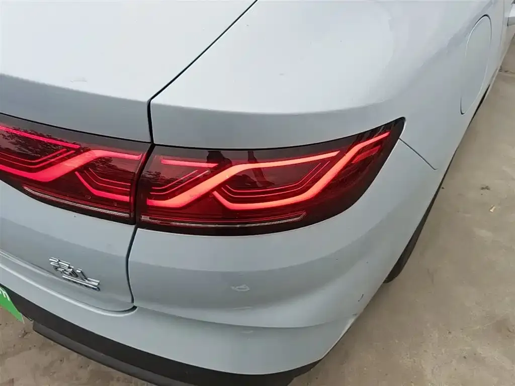 BYD Qin L — фото 2