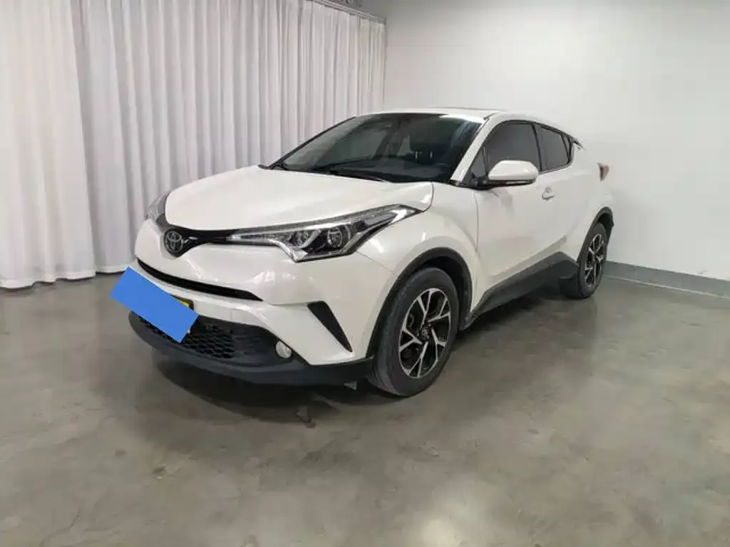 Toyota C-HR — фото 1